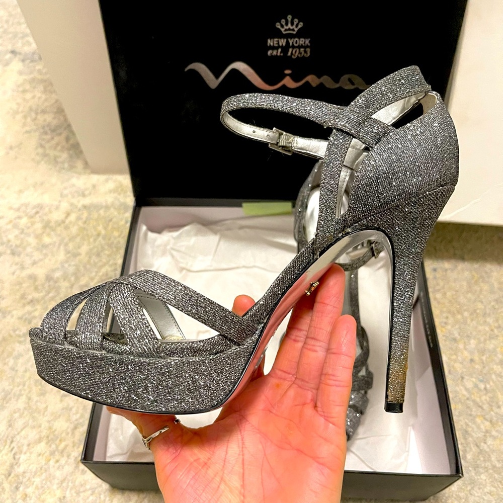 EUC Nina Senora Gunmetal High Heels In Glittery Silver With 5 Inches Heels - Picture 2 of 13